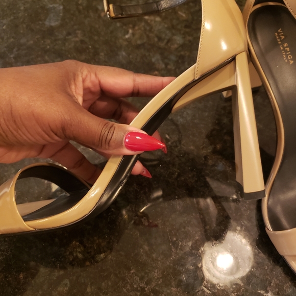 *CLOSET CLEANOUT* Via Spiga Sandals - Picture 7 of 8